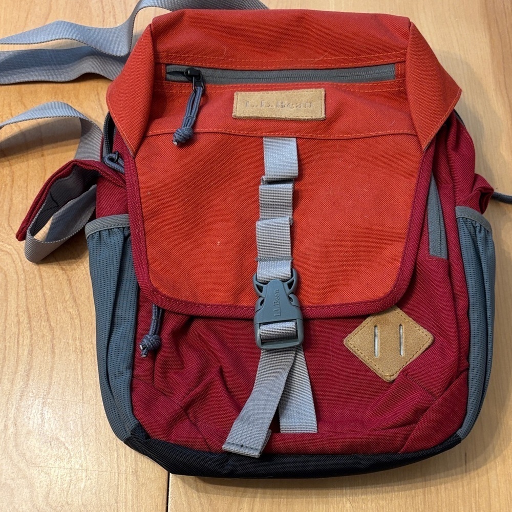 L.L.Bean Classic Campus Messenger Bag. Orange, red, and gray. Adjustable strap.